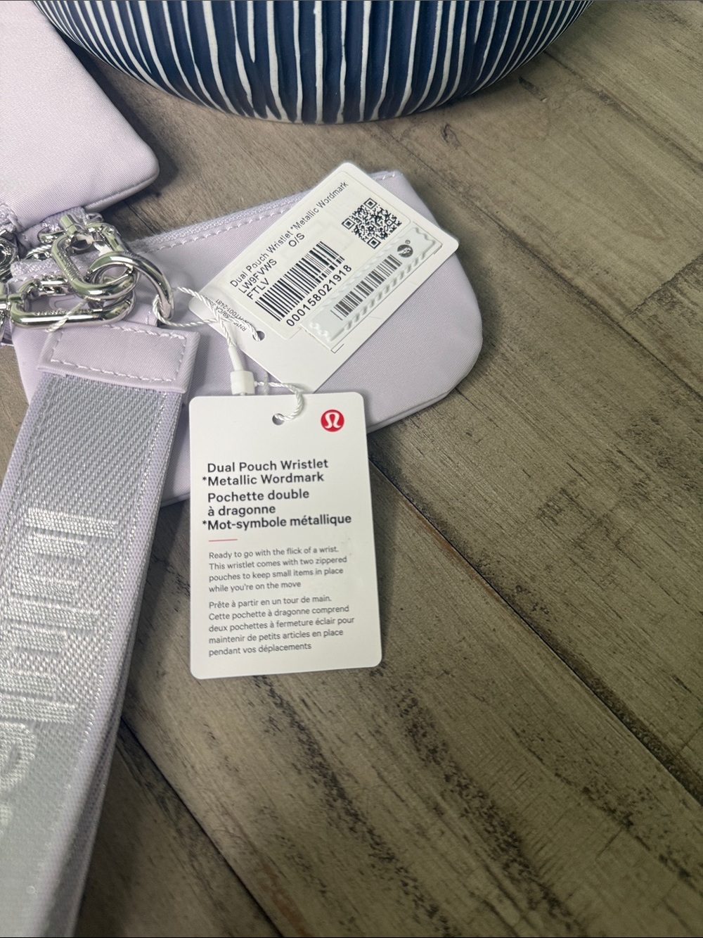 Lululemon dual Pouch Wristlet* Metallic Wordmark - Picture 6 of 7